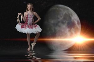 dance portrait - girl in front of the moon